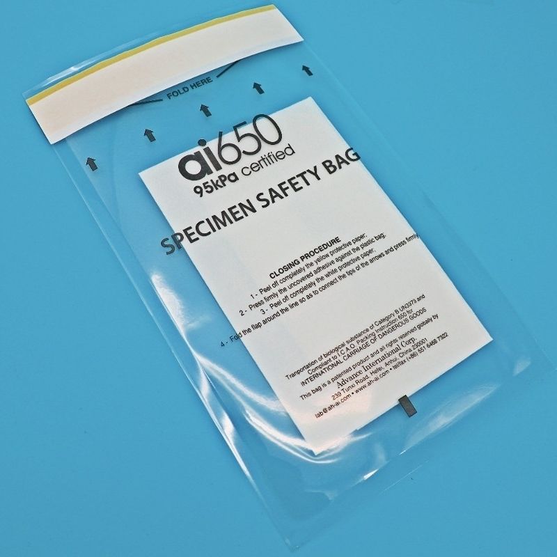 Probenentnahmebeutel mit Verschluss zum Transport von Blutproben und Laborproben